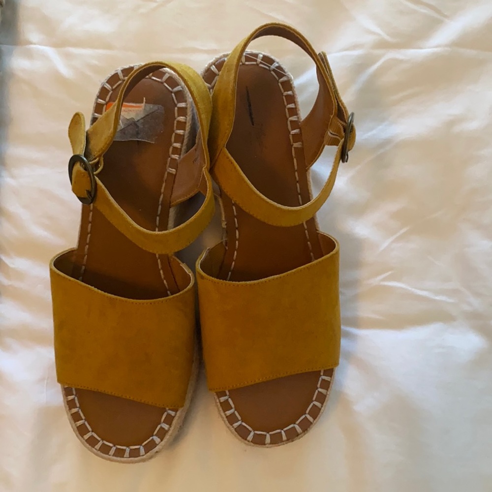 Universal Thread wedges